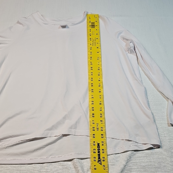 Athleta With Ease Long Sleeve Top White Size S Relaxed Crewneck Tee Layering - Picture 8 of 8